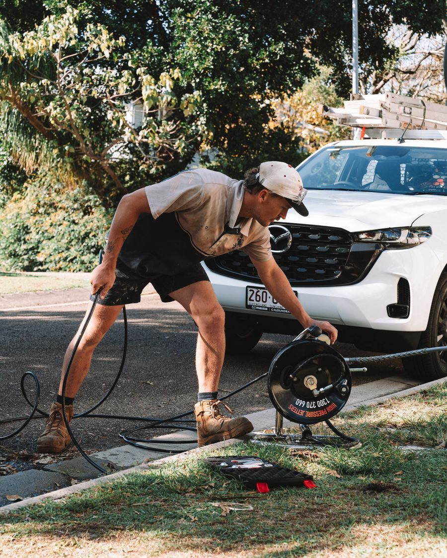 Feeding the drain camera into a stormwater line